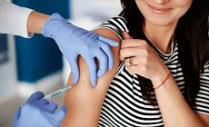 В КР запустили выездную вакцинацию от гепатита В в организованных коллективах