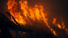 Иностранец погиб при пожаре на складе СЭЗ «Бишкек» Иностранец погиб при пожаре на складе СЭЗ «Бишкек»