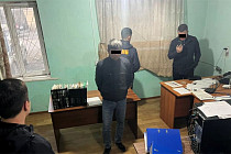 В Караколе чиновники собирали дань с маршрутчиков