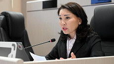 Депутат Сурабалдиева просит помочь матери погибшей девочки, вовлеченной в проституцию