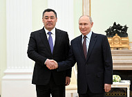 Садыр Жапаров провел переговоры с Владимиром Путиным