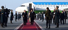 Президент Узбекистана Шавкат Мирзиёев прибыл в Кыргызстан с госвизитом